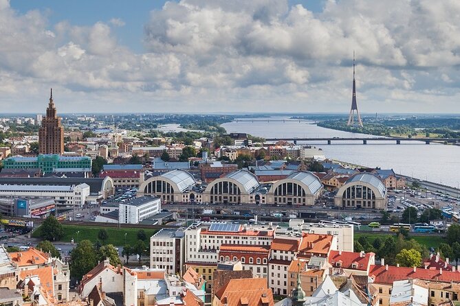 Baltics in a nutshell private 3 day tour - Day 1: Kaunas memorials, Hill of Crosses, and a long arrival evening in Riga