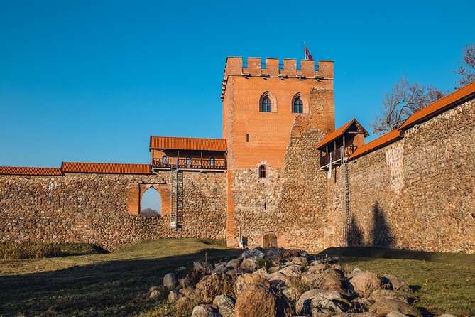 Day tour From Vilnius to Belarus border a frozen corner of Europe - Medininkai Castle: The First Big Dose of Border-Era Lithuania
