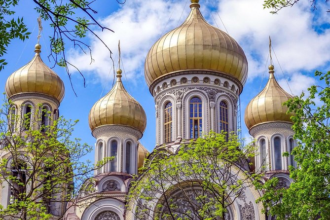 Explore Vilnius’ Art and Culture with a Local - Start at Vytautas Kasiulis Museum and the Story Behind the Statue