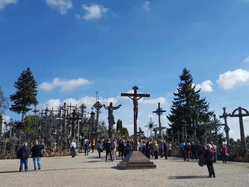 From Riga to Vilnius with Sightseeing Stops Top Private Tour - A Riga to Vilnius day that covers the big stories fast