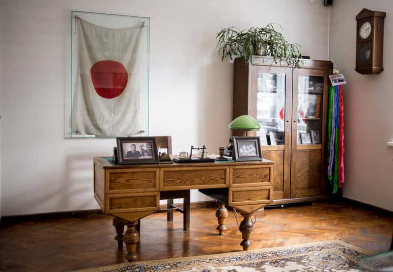 From Vilnius: Guided Jewish Heritage Day Trip to Kaunas - From Vilnius Hotel to Kaunas, with a Guide Who Sets the tempo