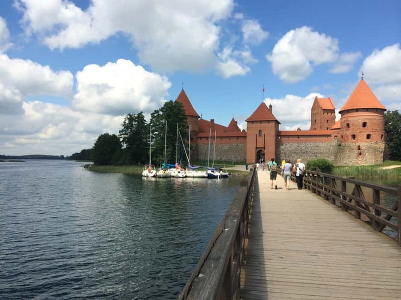 From Vilnius: Trakai Castle and Paneriai Memorial Tour - Your free time: Karaite dishes, souvenirs, and the lunch reality