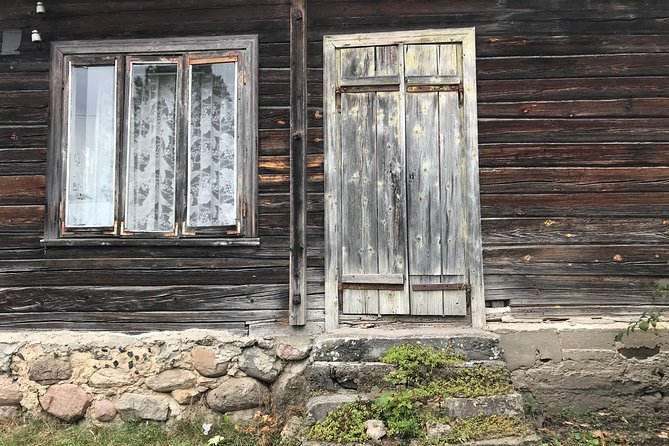 Full day around Lithuania: Jewish Finding Family Roots Trip - The guide’s role: turning questions into answers