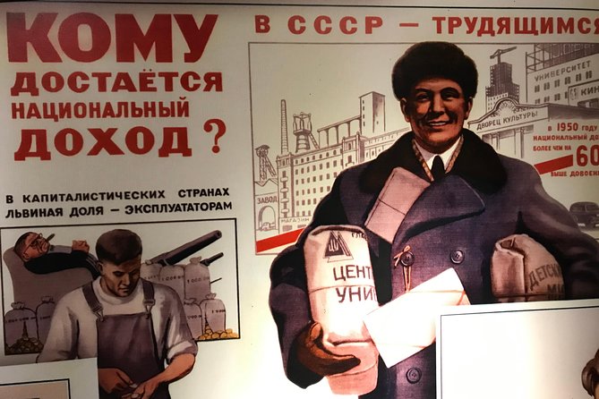 Full-Day Private Cold War museum Tour from Vilnius - Price math for up to 3 people, plus the €10 admission reality