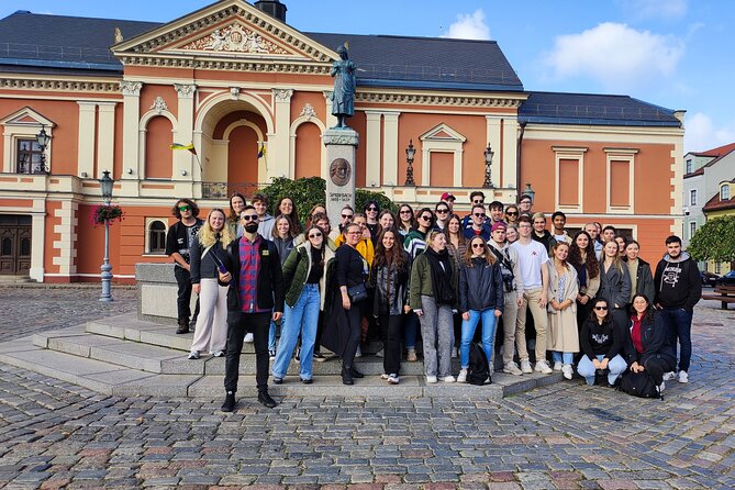 Historical Klaipeda Old Town Tour In the Lost City of Memel - Getting your bearings: Meridianas and the river story