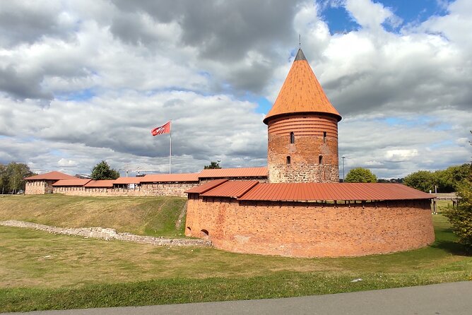 Kaunas city center tour + IX Fort Museum (BONUS) - Kaunas Old Town landmarks, from Kaunas Castle to the Thunder house