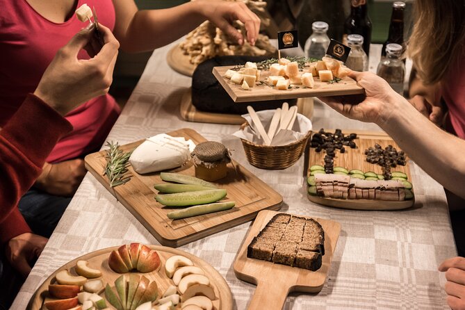 Lithuanian Flavors Experience - Stop 1: Gate of Dawn and the culinary-history setup