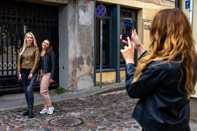 Live guide tour via WhatsApp - Vilnius Ghetto - Price and tech: does $11.57 feel fair?
