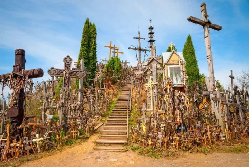 Mini Baltic Tour: Riga - Rundale - Hill of Crosses - Key highlights worth knowing