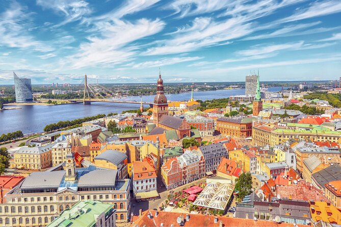 Private Custom Walking Tour with a Local Guide in Kaunas - Stop 4: Kaunas Town Hall Square and the 53-meter tower