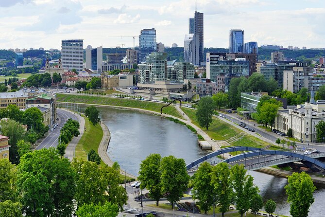 Private Custom Walking Tour with a Local Guide in Vilnius - Price and logistics: what you’re really paying for