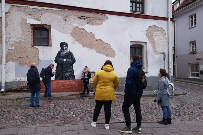 Private Jewish Vilnius Tour - Stikliu Street: courtyards, murals, and a sense of the old quarter