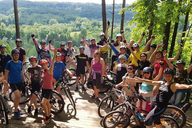 Private Mountain Bike Tour in Vilnius - Stop 2: Green Lakes for a focused, photo-friendly break