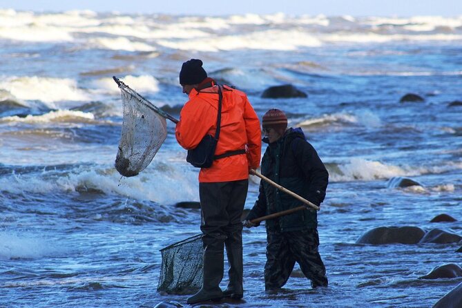 Private Tour: Amber Catching in Curionian Spit From Klaipeda - Stop 2: Amber catching education at Preila Beach