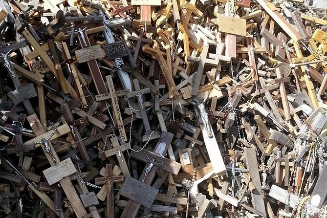 Private Trip from Vilnius to Riga: Hill of Crosses, Rundale Palace, Bauska castl - A one-day route that makes Vilnius to Riga feel purposeful