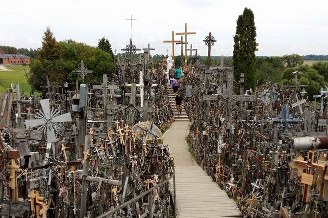 Private Trip from Vilnius to Riga: Hill of Crosses, Rundale Palace, Bauska castl - Rundale Palace: baroque splendor with a time budget you should respect