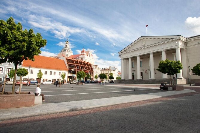 Private Vilnius Old Town Walking Tour - Optional Local Flavor: Markets, Jewish Ghetto Areas, and Side Stops