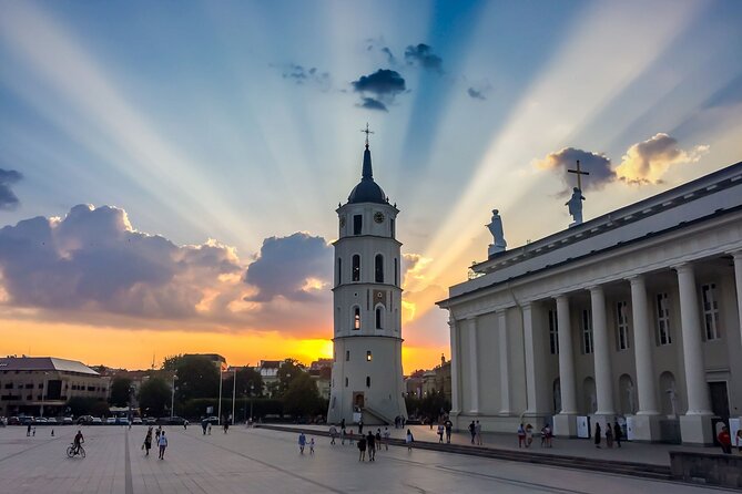 Private Vilnius Old Town Walking Tour - The Landmark Stretch: Cathedral Area, Gediminas Tower, and the Presidential Palace