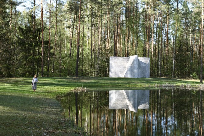 Skip the Line: Europos Parkas, Open-Air Museum Ticket Vilnius, Lithuania - What the modern art mix feels like on the ground