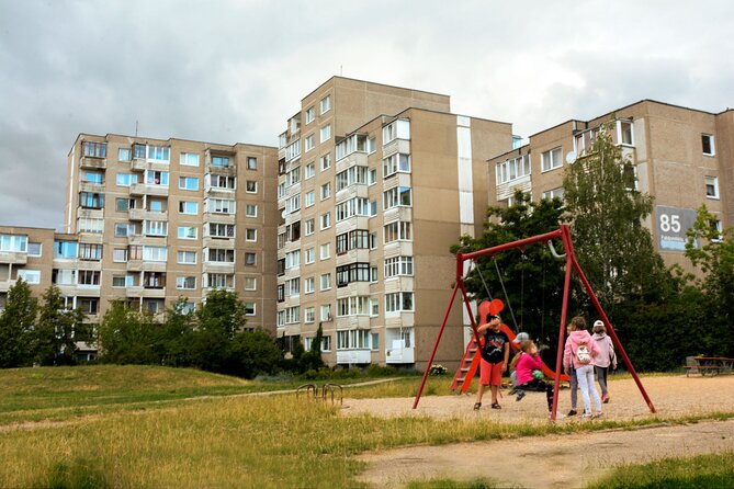 Soviet Times in Vilnius - Private Walking Tour with Lunch - Rūdninkų Square: ghetto pain, deportations, and what systems tried to do
