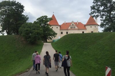 Tour from Vilnius – Riga via The Hill of Crosses, Rundale, Bauska