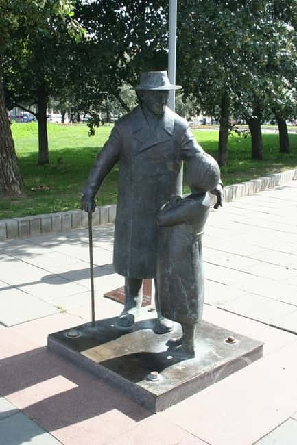 Vilnius: 3-Hour Jewish Heritage Tour - Price and value: $294 per group up to 2
