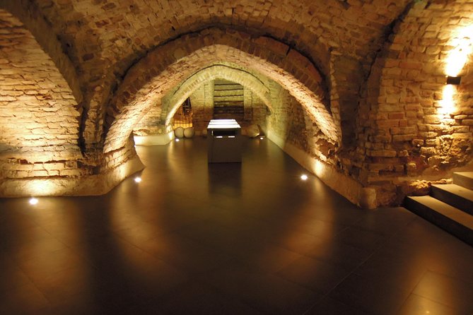 Vilnius Catacombs Private Tour - Price and value: what $313.35 per person really buys