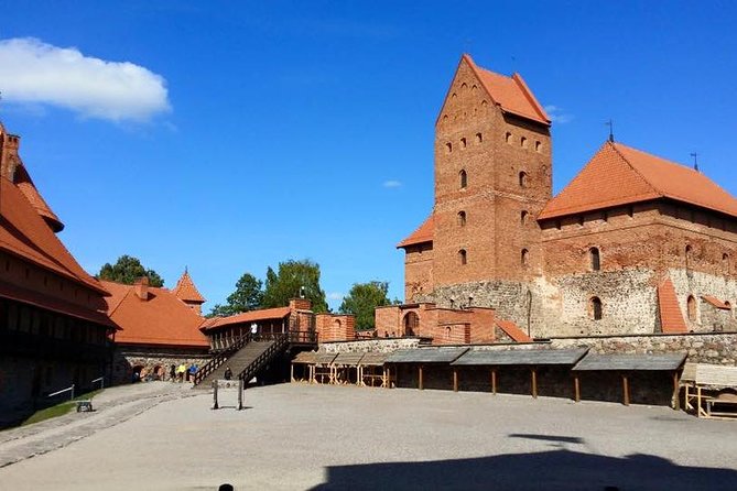 Vilnius Custom Day Trip to Trakai and Kernave - Uzutrakis Manor Estate: A Viewpoint Stop That Can Save Your Day