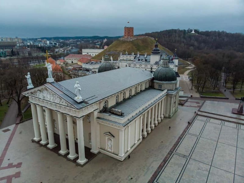 Vilnius: Morning Coffee Tour with Local Guide - Starting at CAFFEINE, why this morning timing works