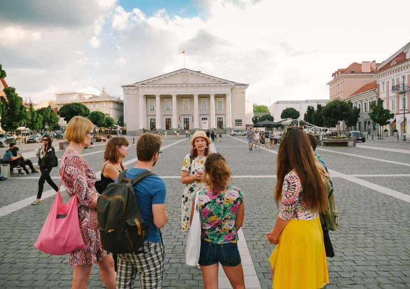 Vilnius Old Town walking tour with snacks - Cathedral Square and Gediminas Monument: a smart place to begin