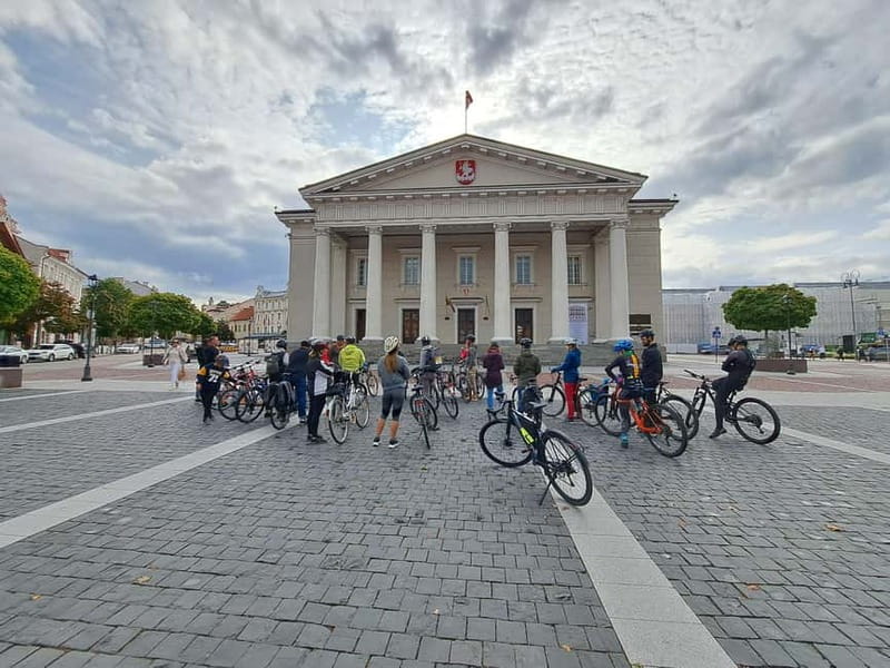 Vilnius: Private City Bike Tour of Vilnius Highlights - Starting at Velotakas and meeting West Express