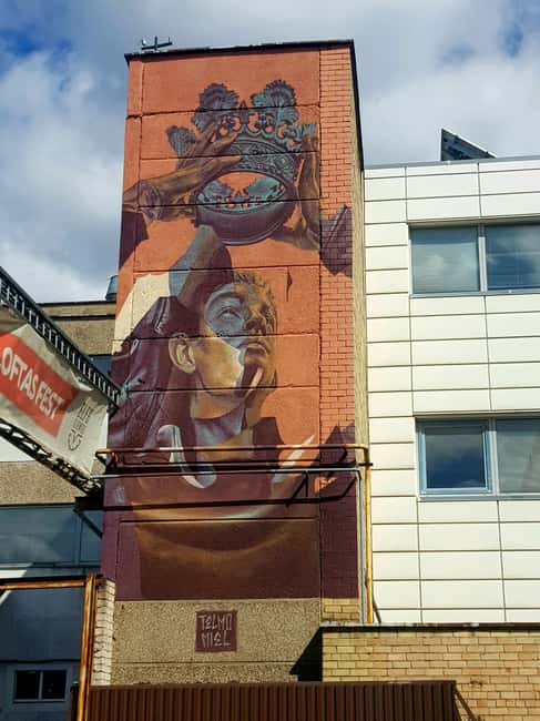 Vilnius: Private Soviet Vilnius Bike Tour - From the Elfa factory to an outdoor art gallery of murals and installations