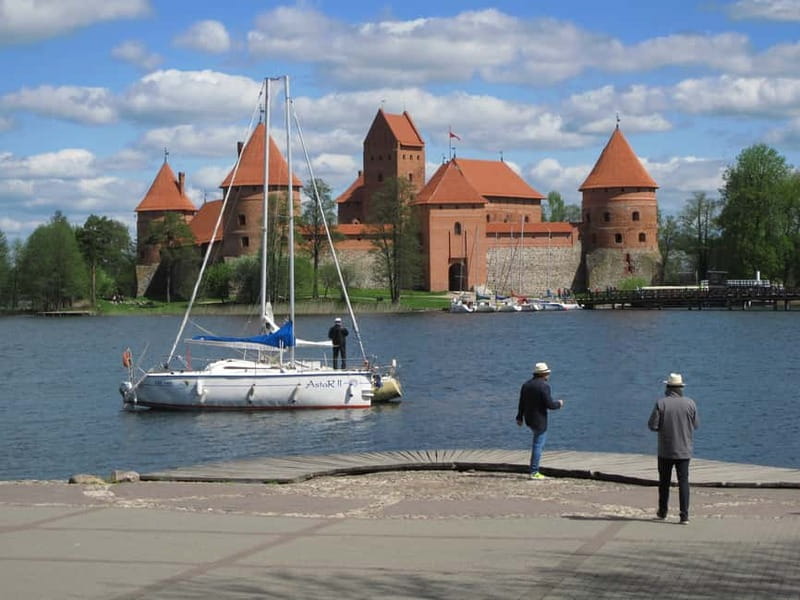 Vilnius: Trakai Tour with Audio Guide and Minibus Transfers - Trakai in Four Hours, the Easy Way From Vilnius